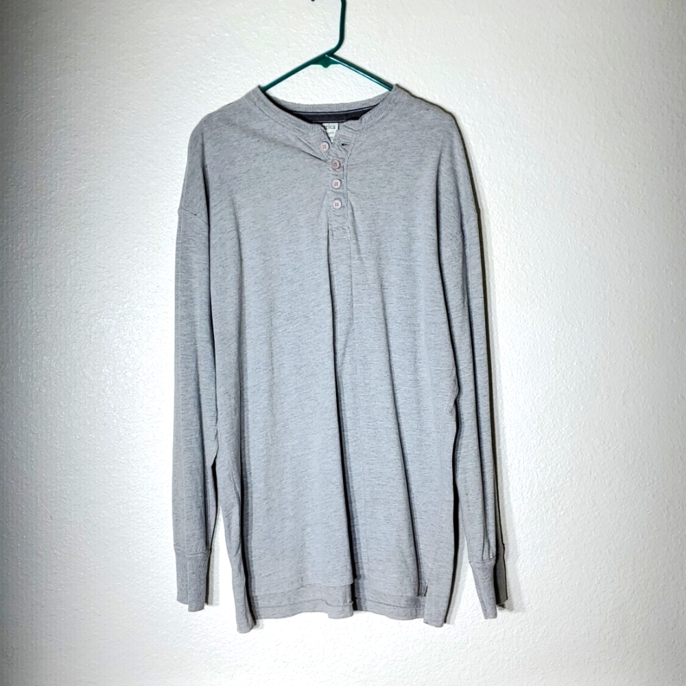 Men's long sleeve Henley shirt